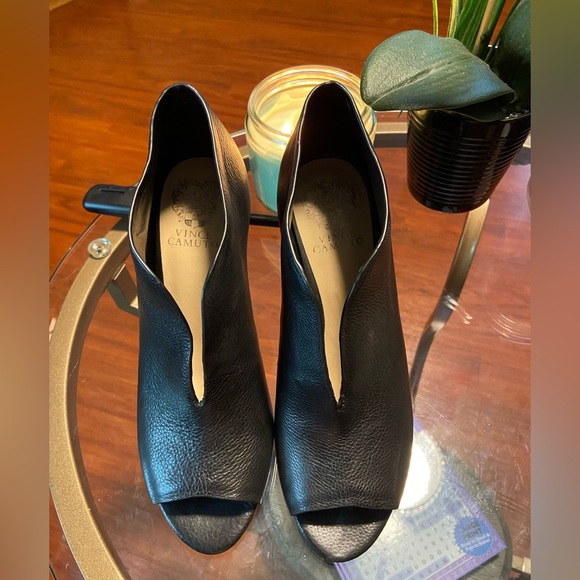 vince camuto booties - Picture 4 of 5